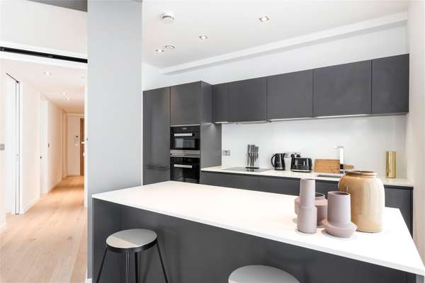 Flat Greycoat Street in City of Westminster