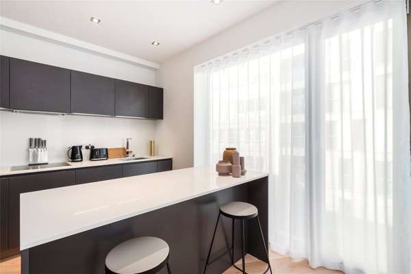 Flat Greycoat Street in City of Westminster