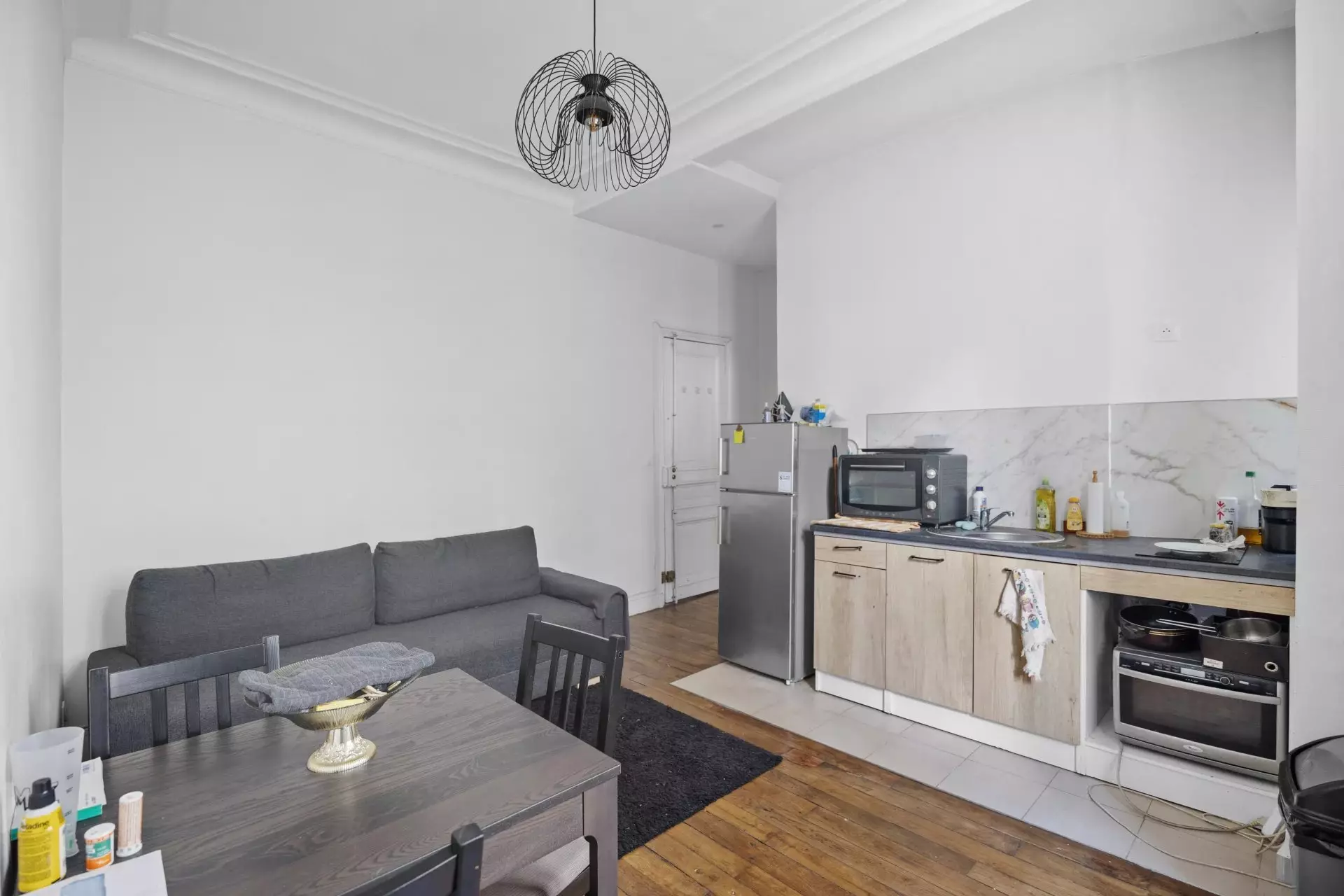 Flat Rue du Mont Cenis in Paris