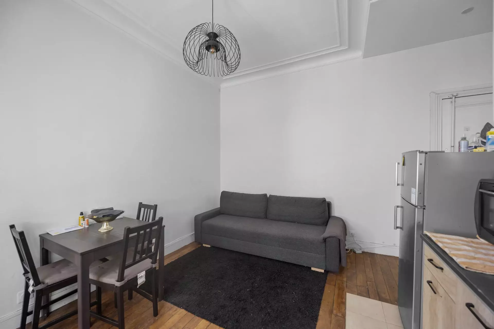 Flat Rue du Mont Cenis in Paris