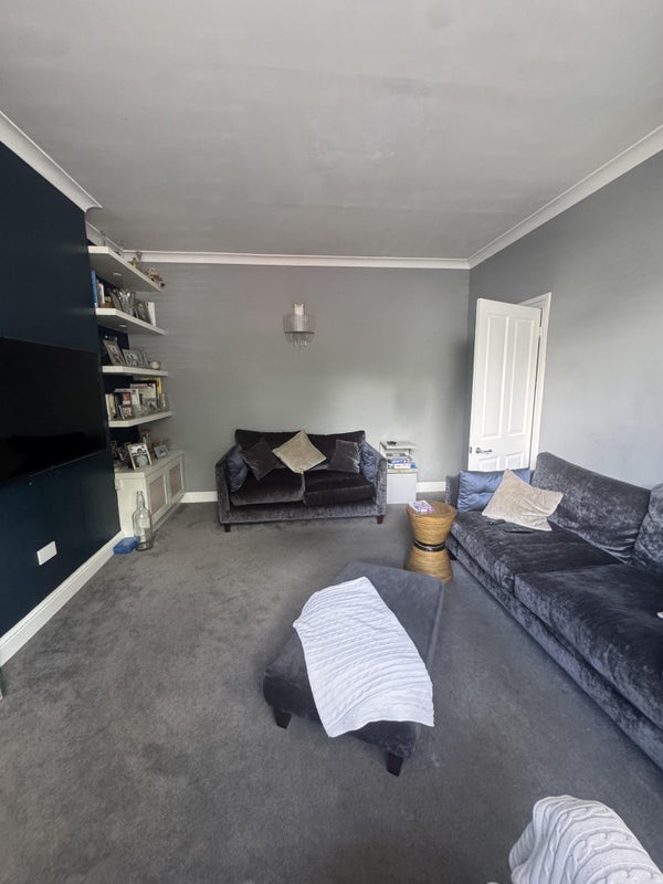 Room Lansdowne Road in Greater London