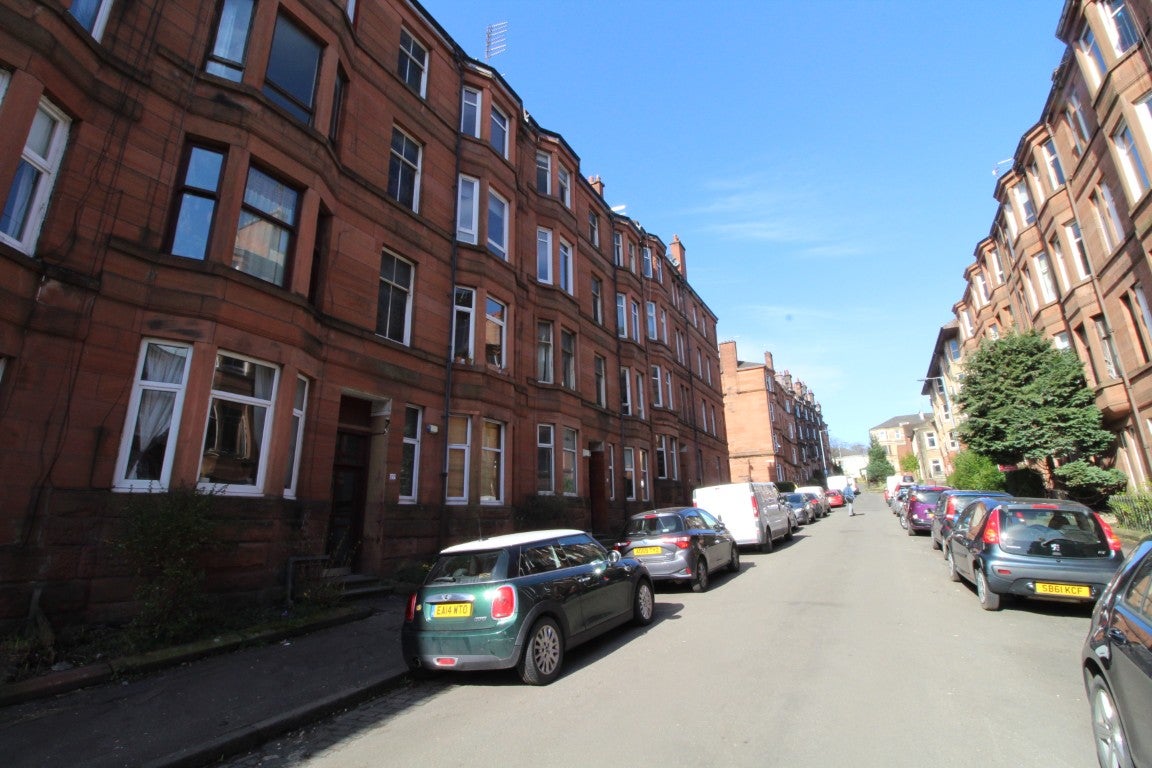 Flat Apsley Street in Glasgow