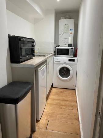 Room Somerhill Road in Hove