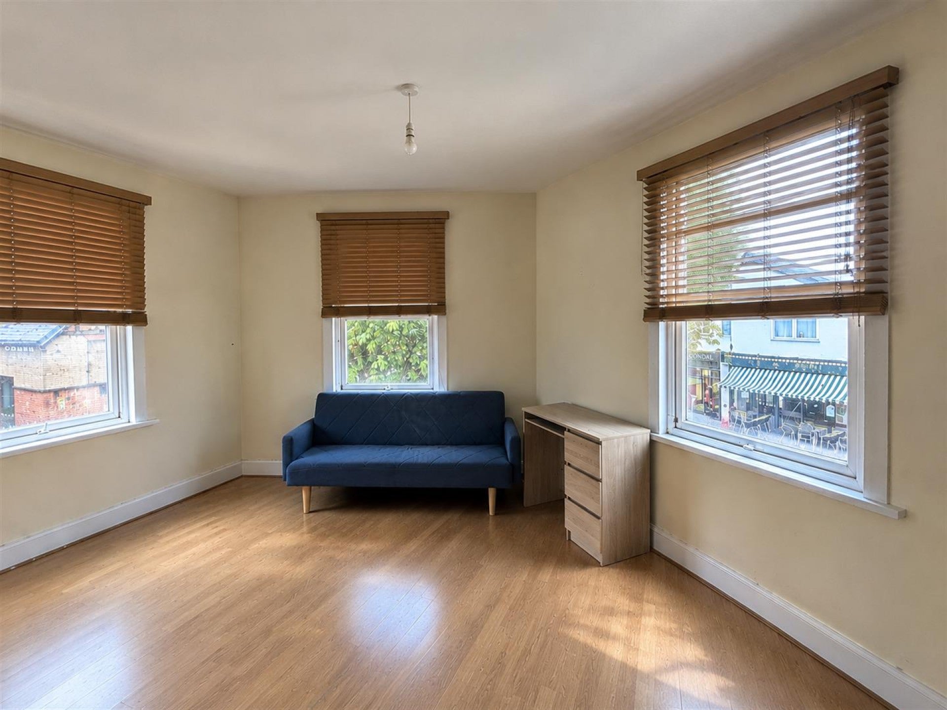 Flat Winchester Road in Greater London