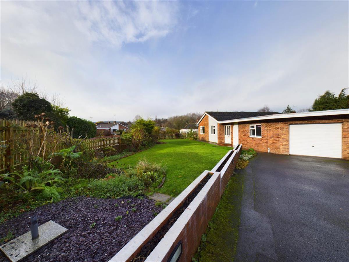 House Millbrook Close in Orleton
