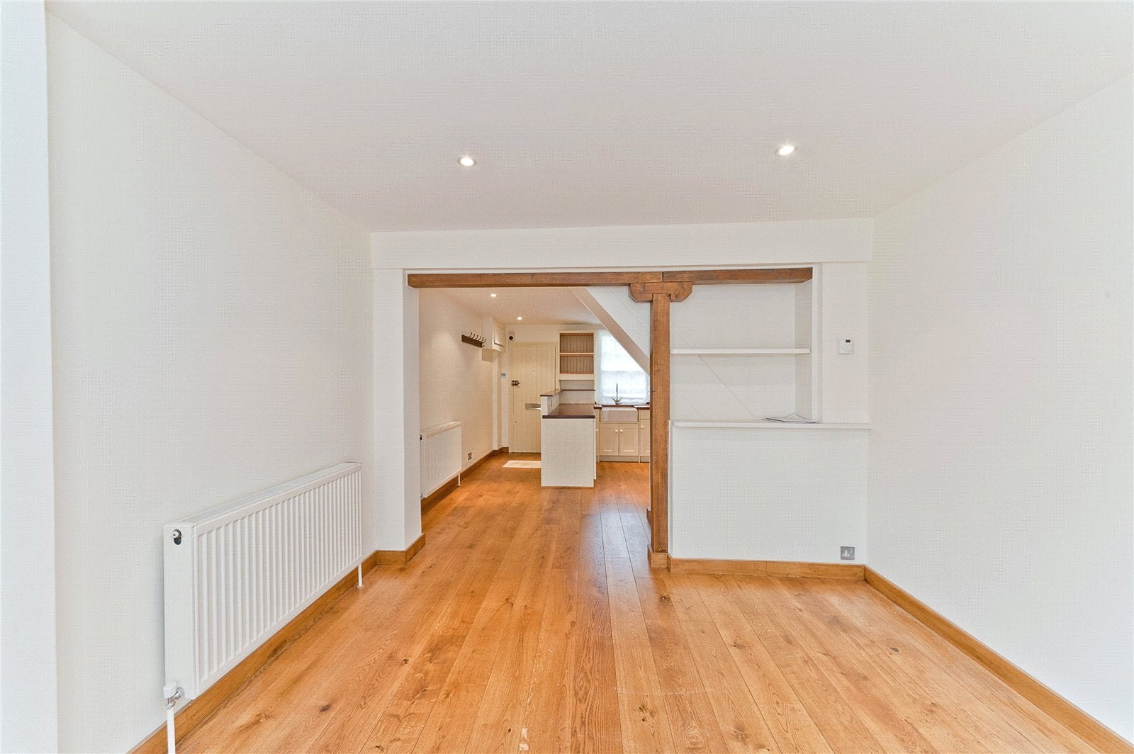 House Gloucester Court in Greater London