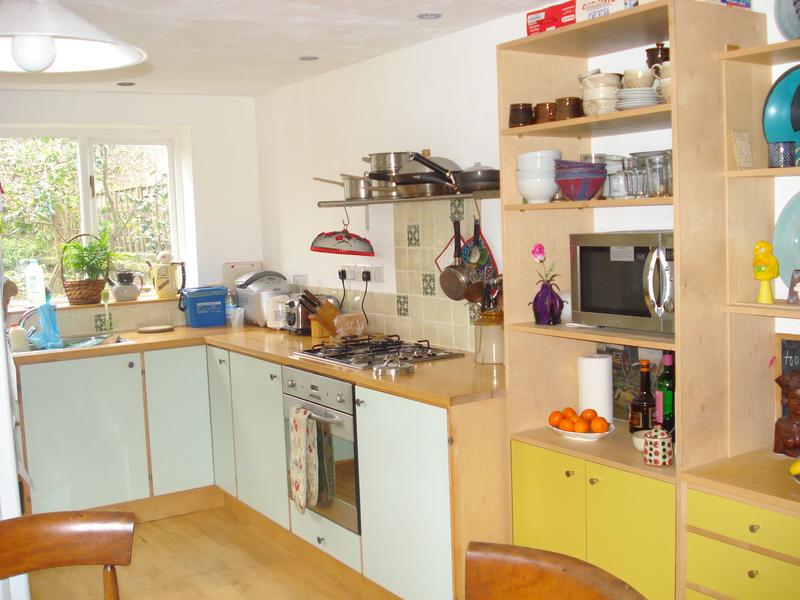 Room Middleton Road in Greater London