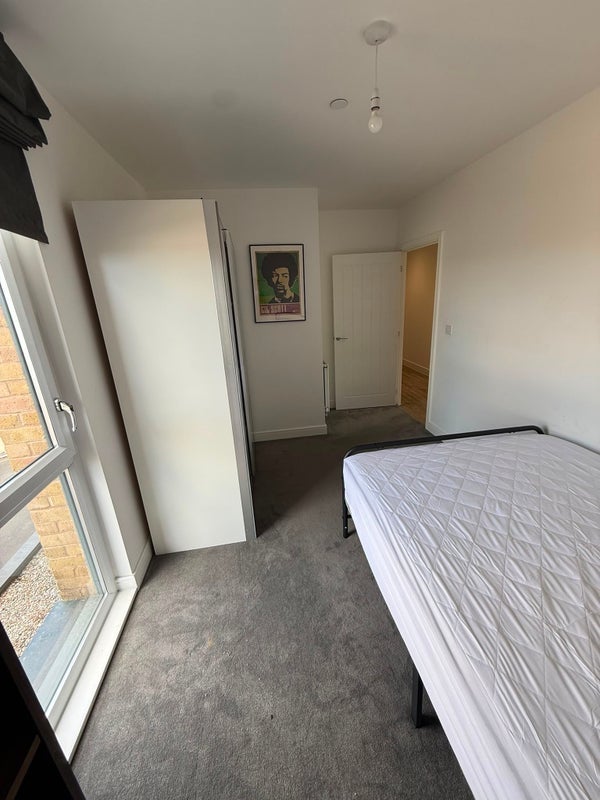 Room Hoffmans Road in Greater London