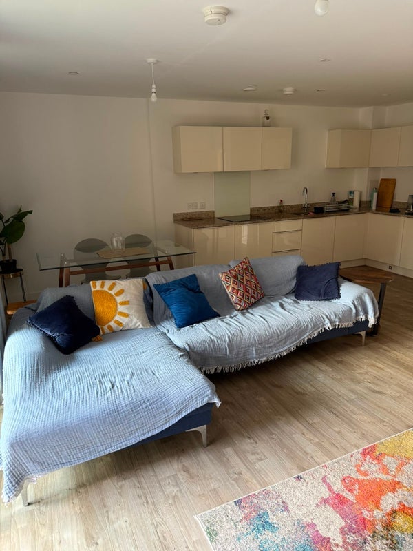 Room Hoffmans Road in Greater London