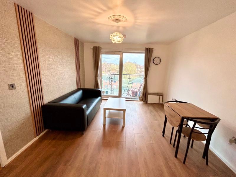 Flat Great Clowes Street in Salford