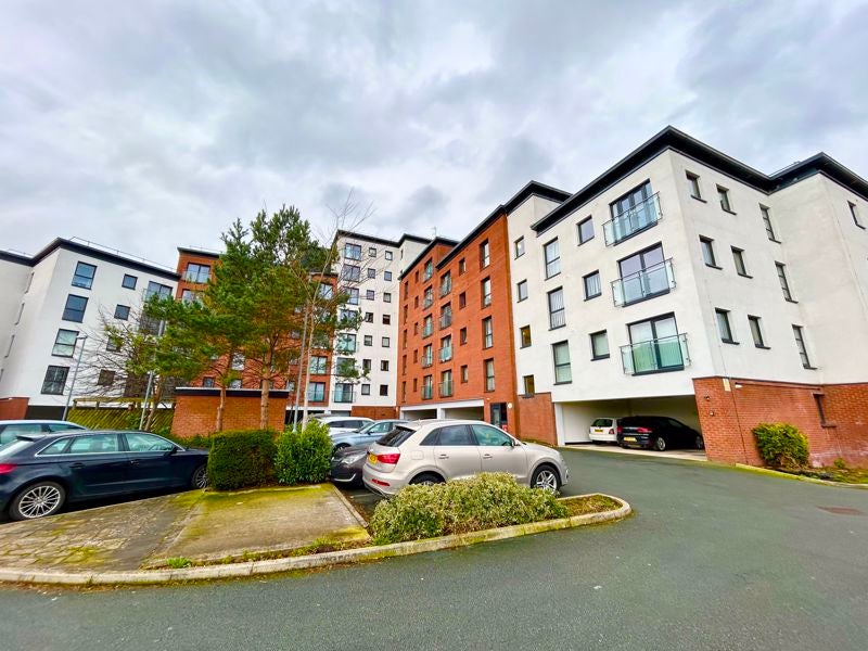 Flat Great Clowes Street in Salford