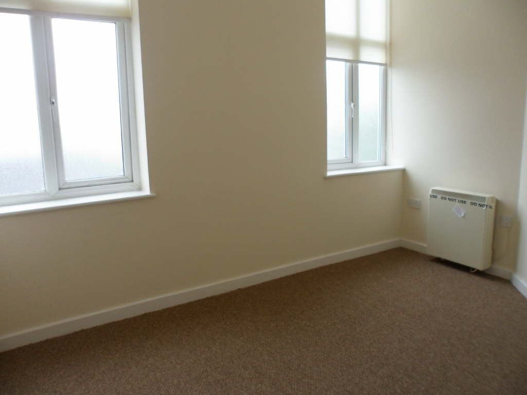 Flat Talbot Row in Dewsbury