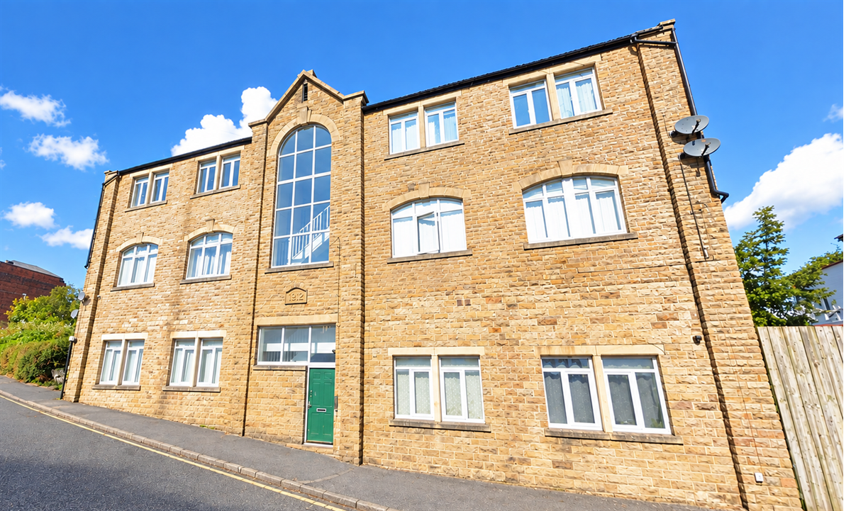 Flat Talbot Row in Dewsbury