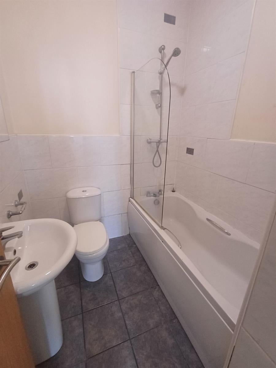 Flat Talbot Row in Dewsbury