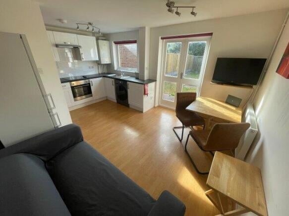 Room Top Moor Side in Leeds