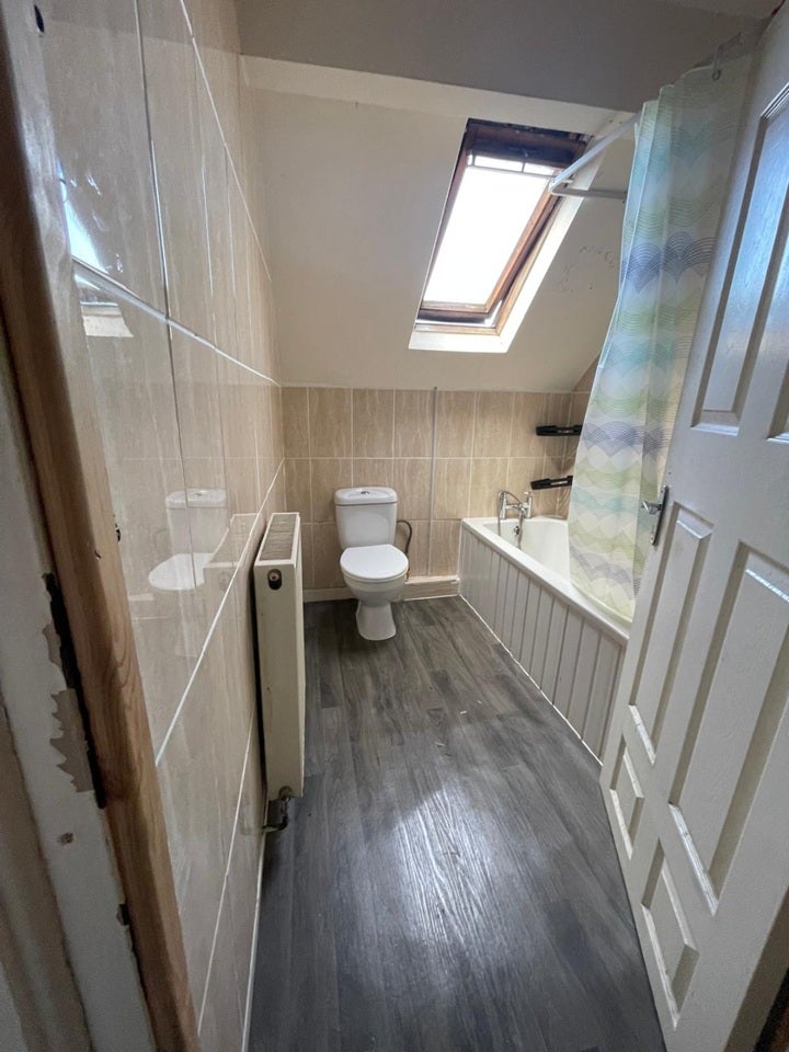 Room Top Moor Side in Leeds