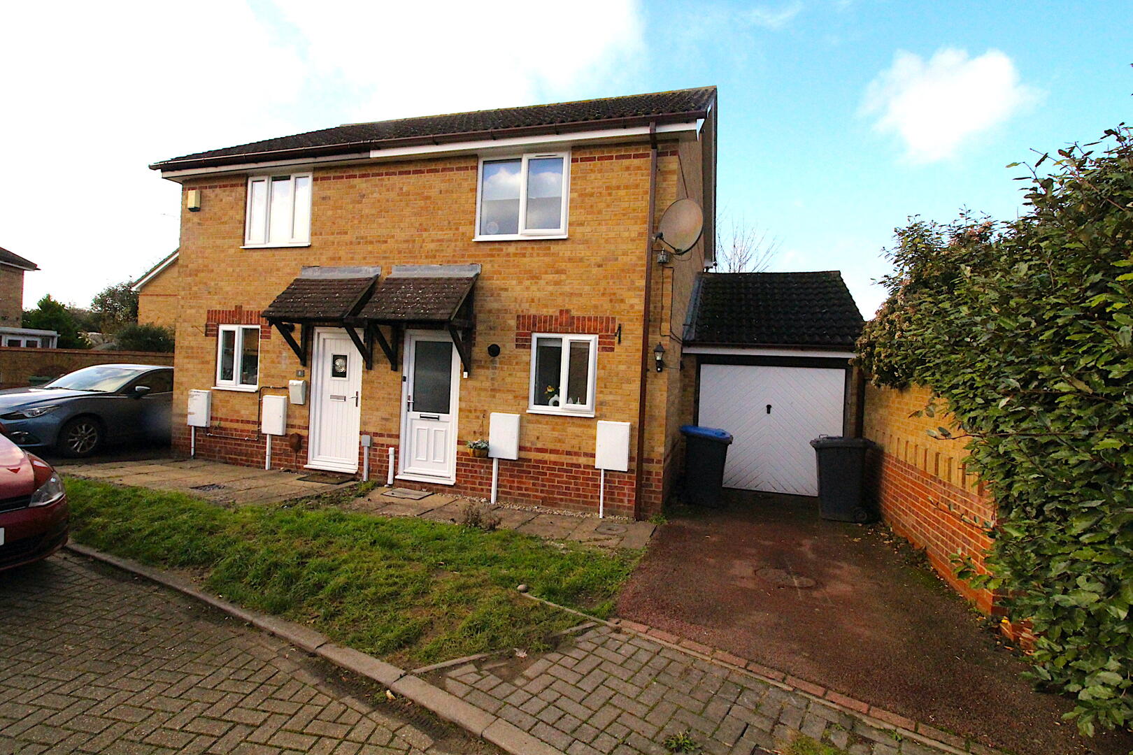 House Windrush Way in Rugby