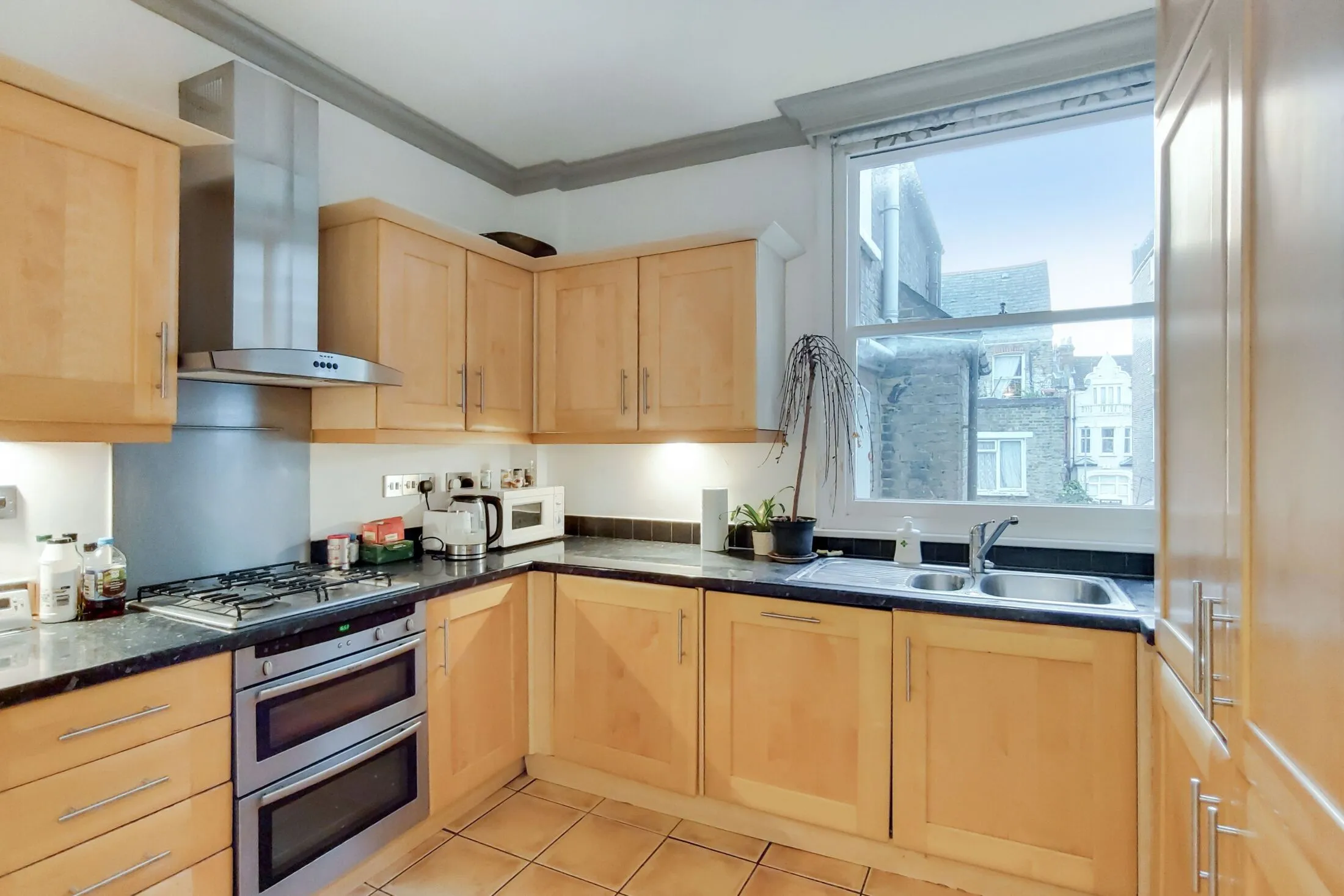 Flat Marjorie Grove in Greater London