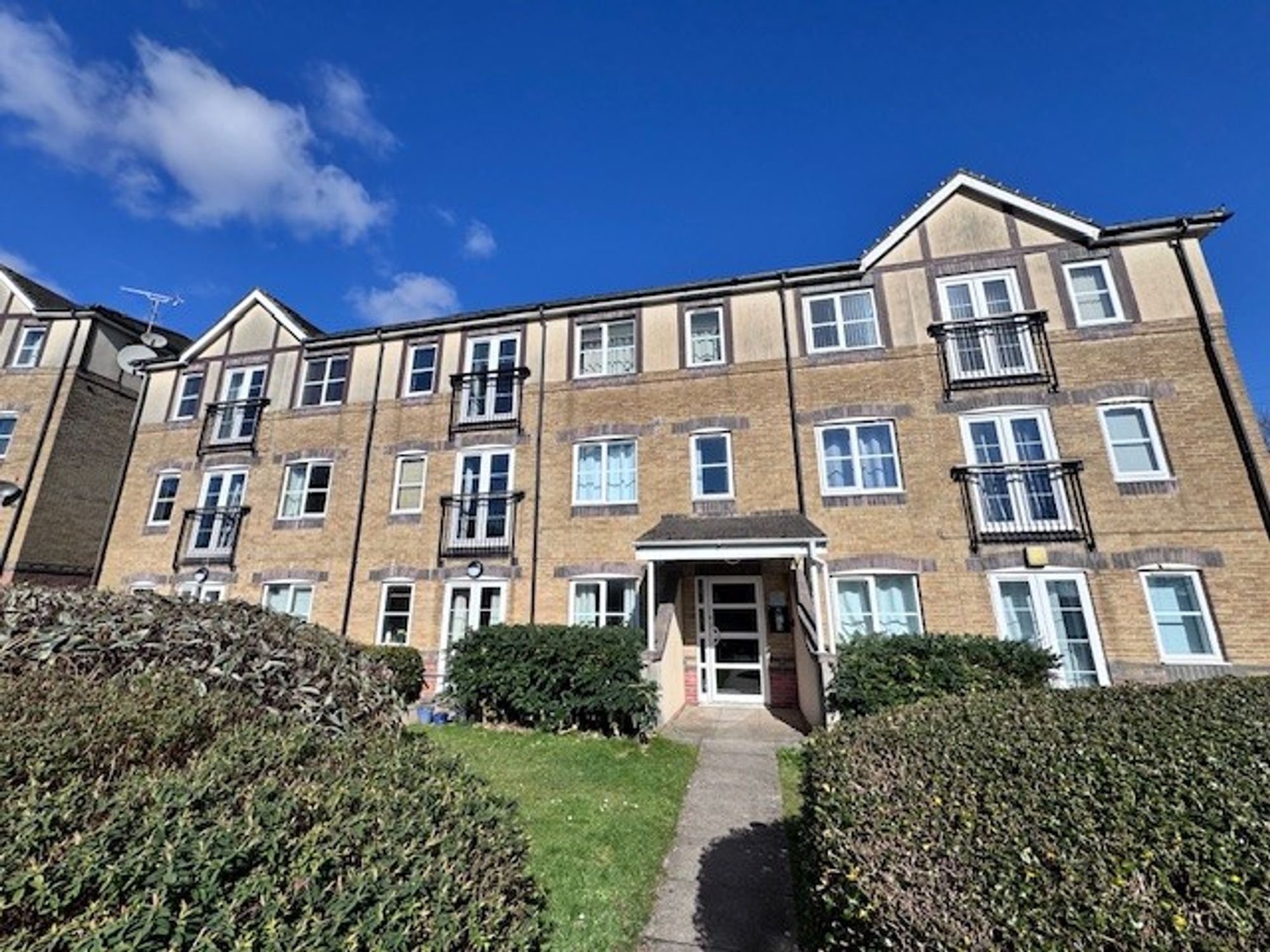 Flat Heol Pontprennau in Cardiff