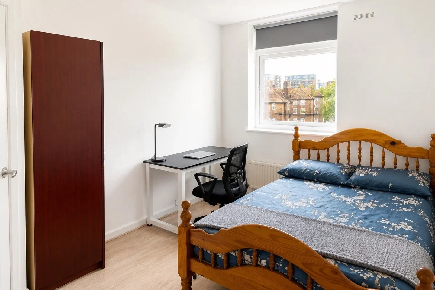 Room Gale Street in Greater London