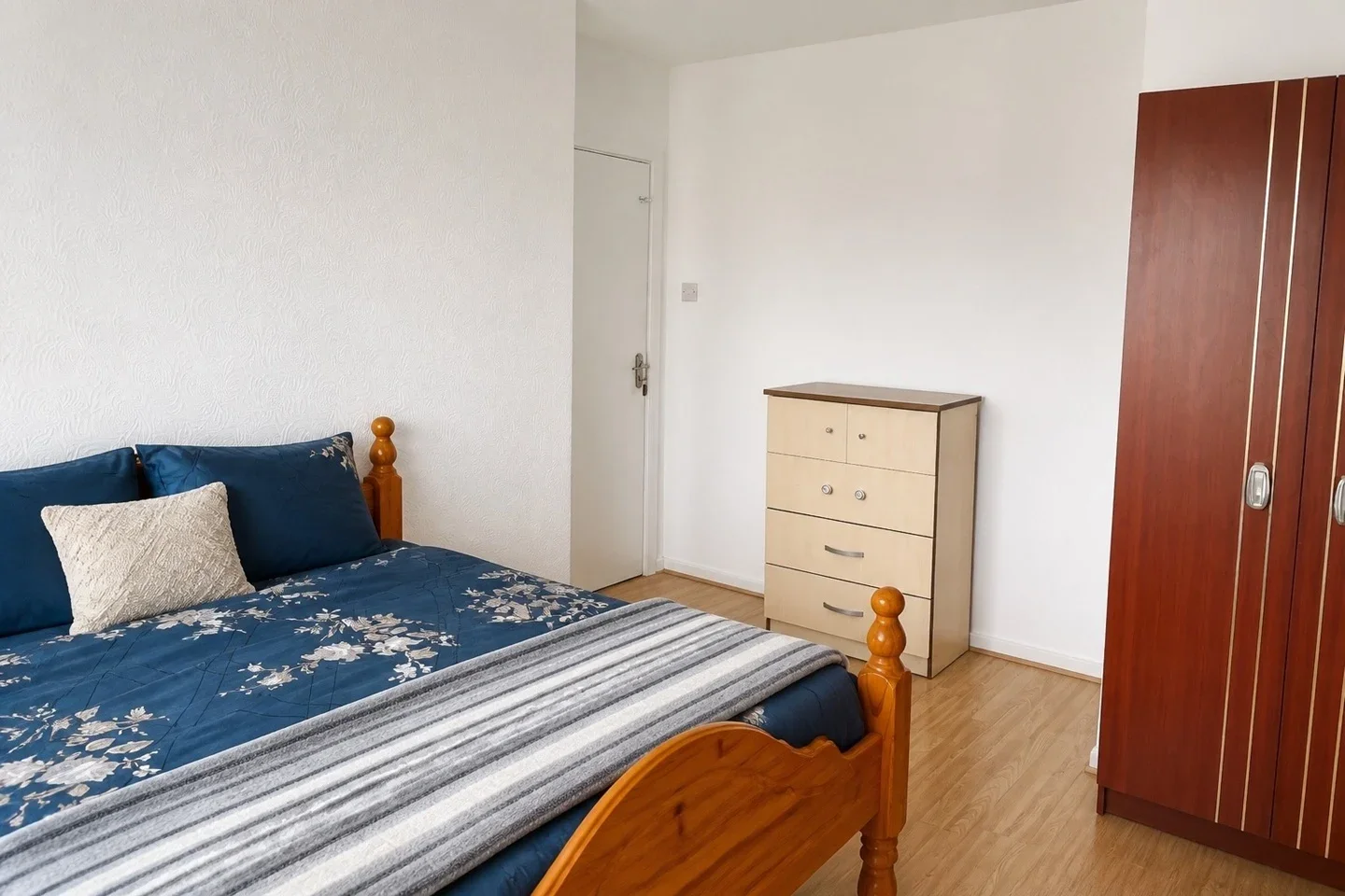 Room Gale Street in Greater London
