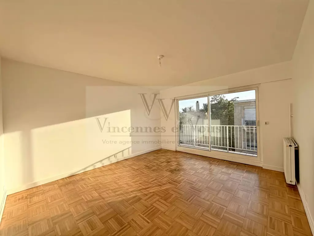 Flat Avenue de la Belle Gabrielle in Fontenay-sous-Bois