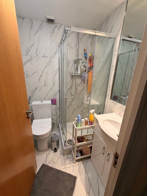 Room Chillingworth Road in Greater London