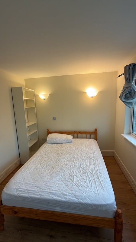 Room Chillingworth Road in Greater London