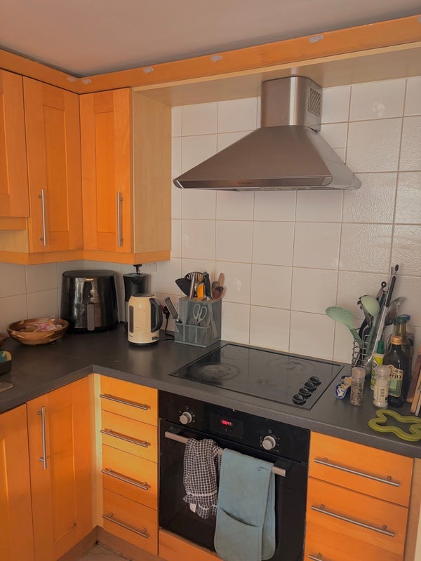 Room Chillingworth Road in Greater London