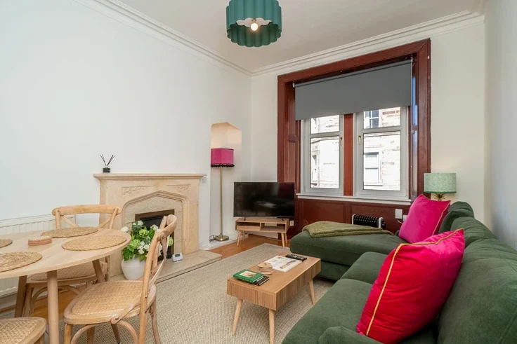 Flat Gardner's Crescent in City of Edinburgh