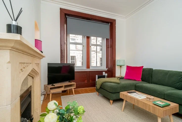 Flat Gardner's Crescent in City of Edinburgh
