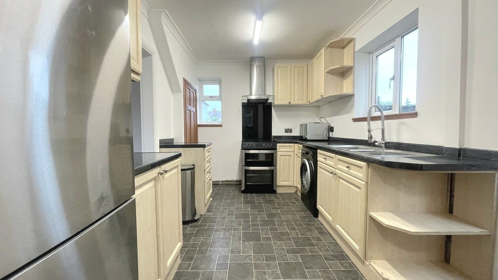 Flat Harris Road in Watford