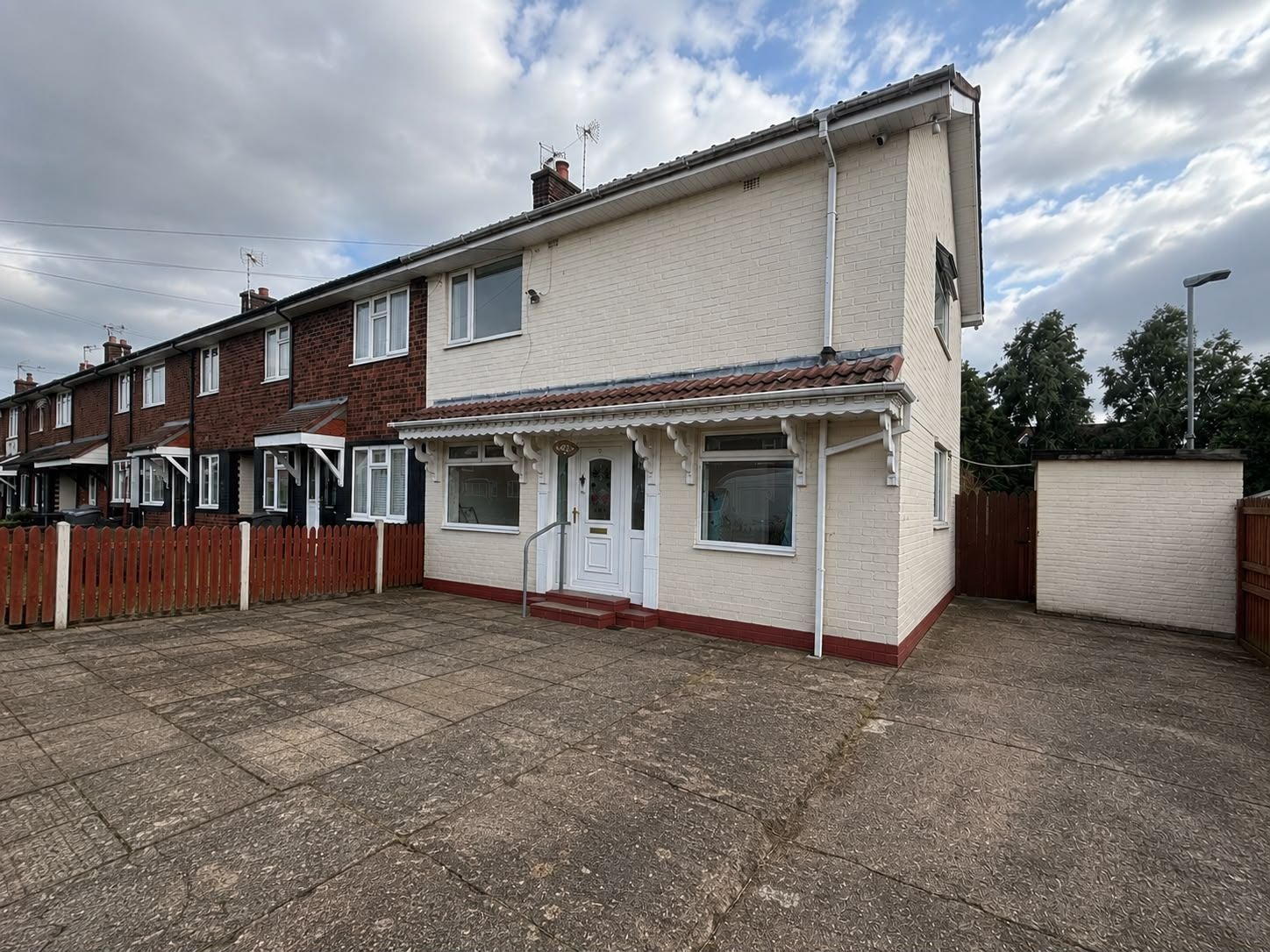 House Summerfield in Grange Villa
