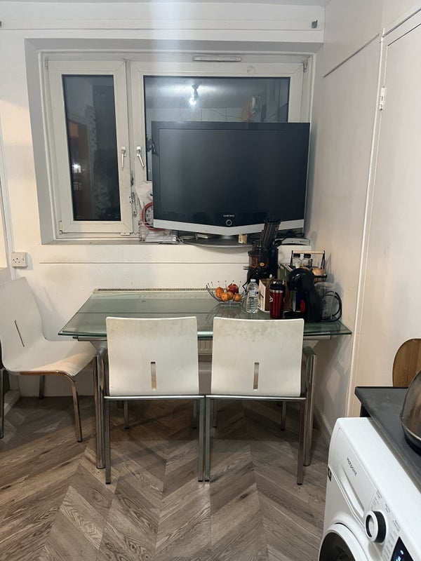 Room Tunworth Crescent in Greater London