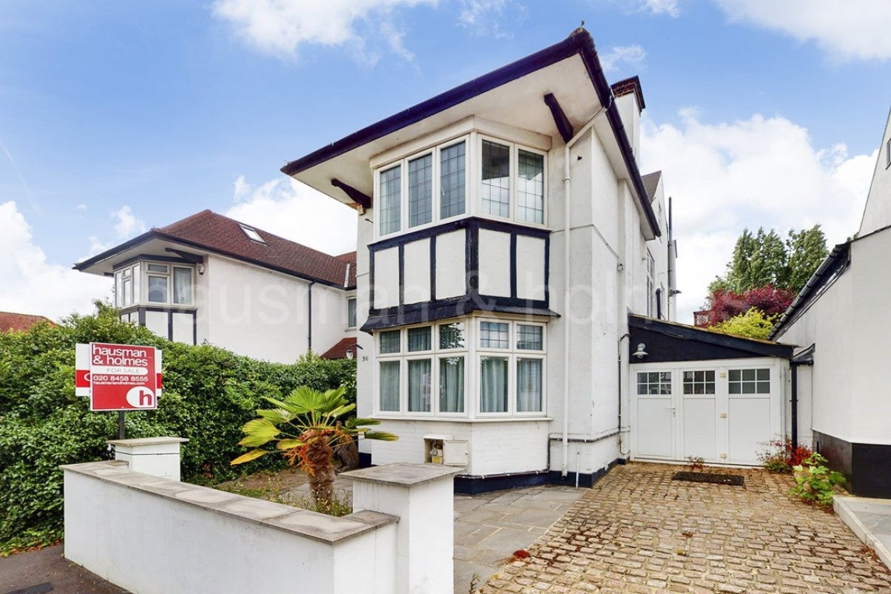 House Dunstan Road in Greater London