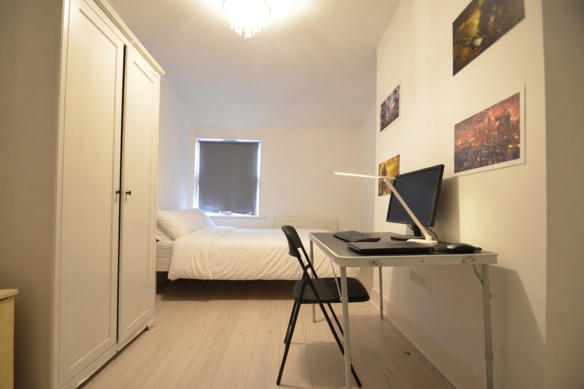 Room Town Walk in Borough of Runnymede