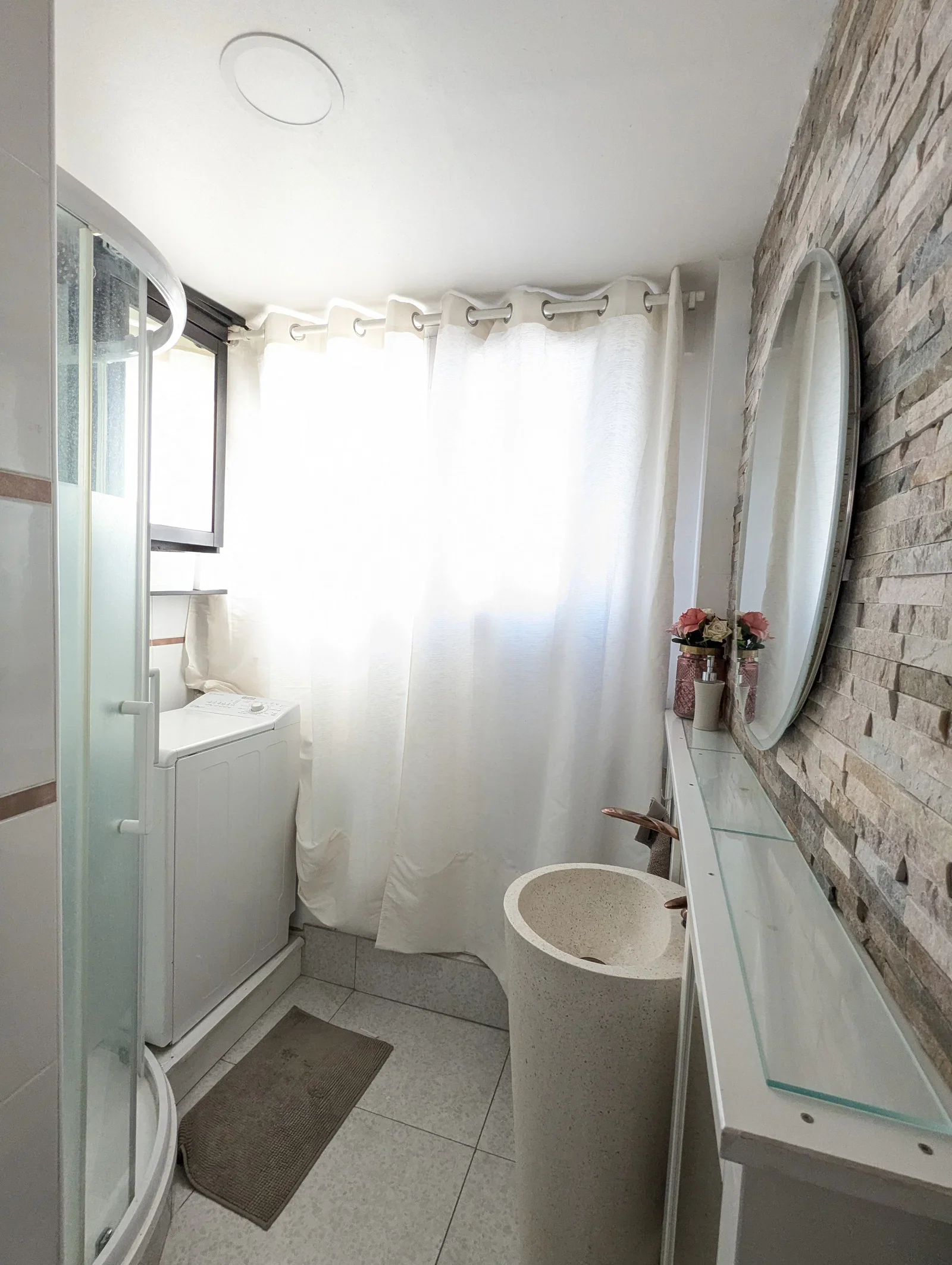 Room Rue de Crèvecœur in La Courneuve