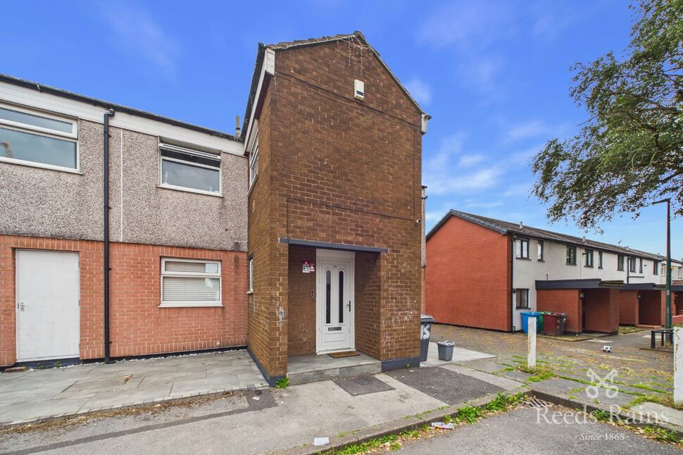 Flat Howarth Close in Manchester