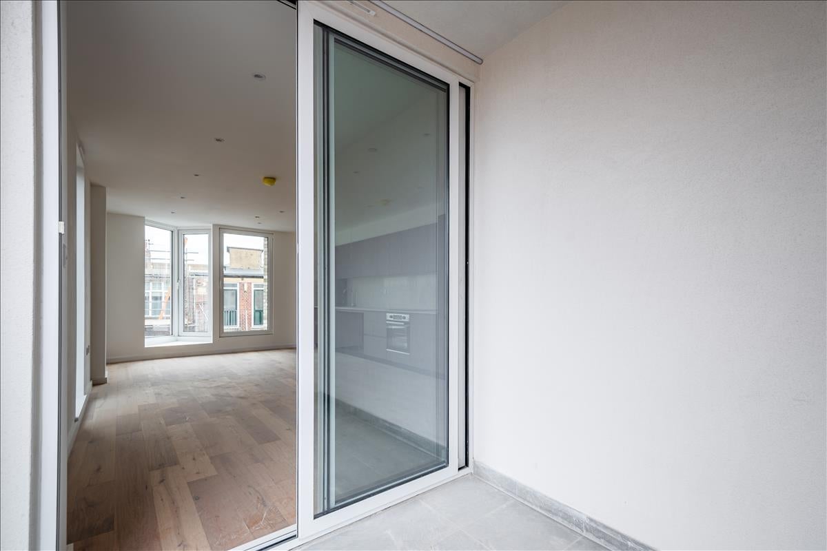Flat Powell Road in Greater London