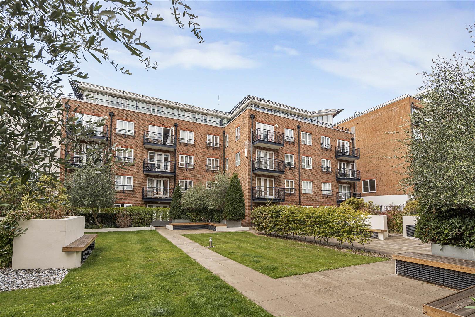 Flat Seven Kings Way in Greater London