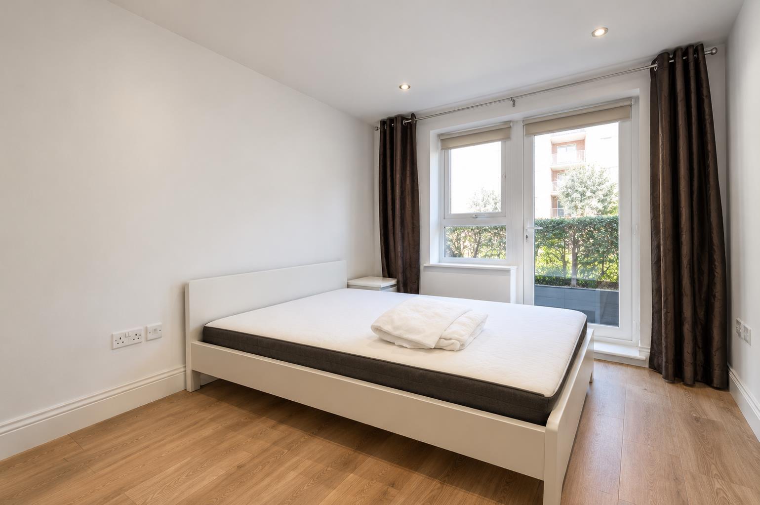 Flat Seven Kings Way in Greater London