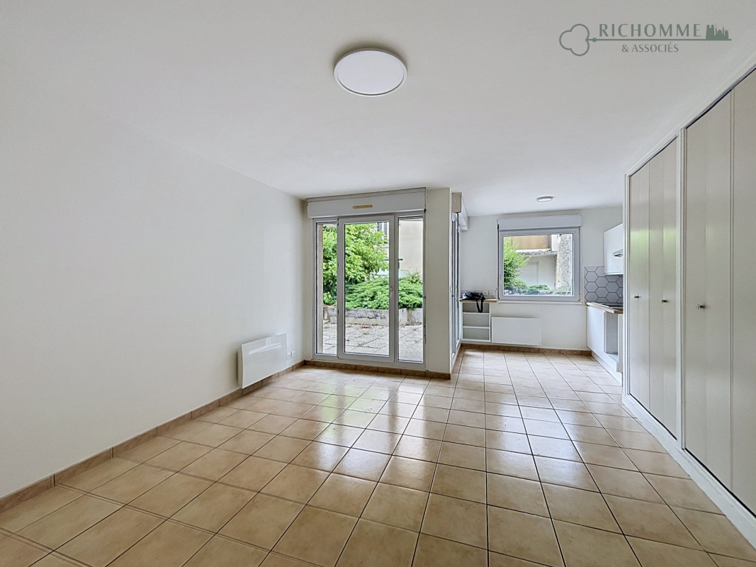 Appartement Rue De Cléry à Paris