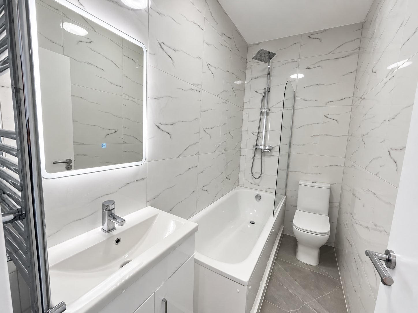Flat Fernham Road in Greater London