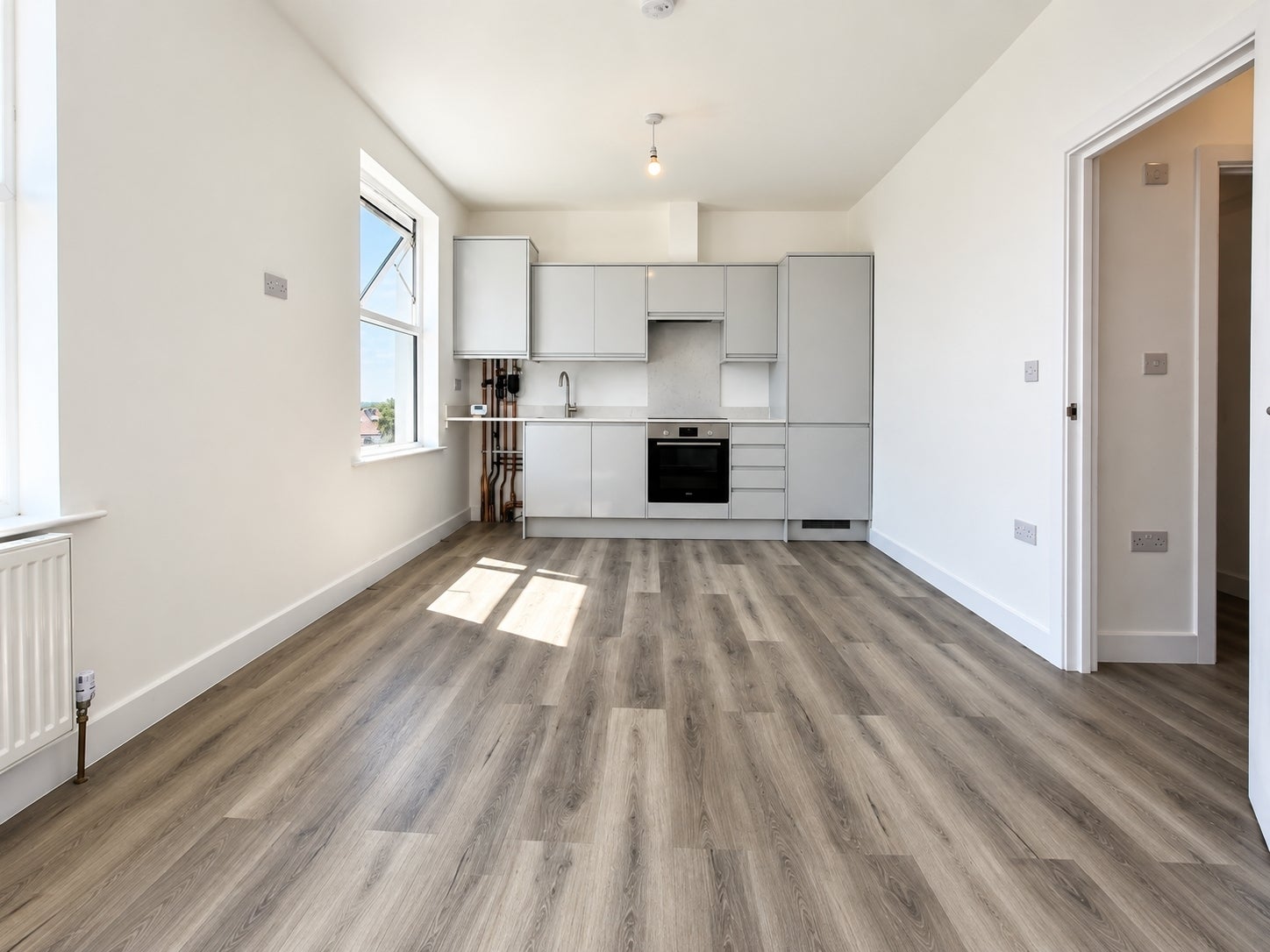 Flat Fernham Road in Greater London