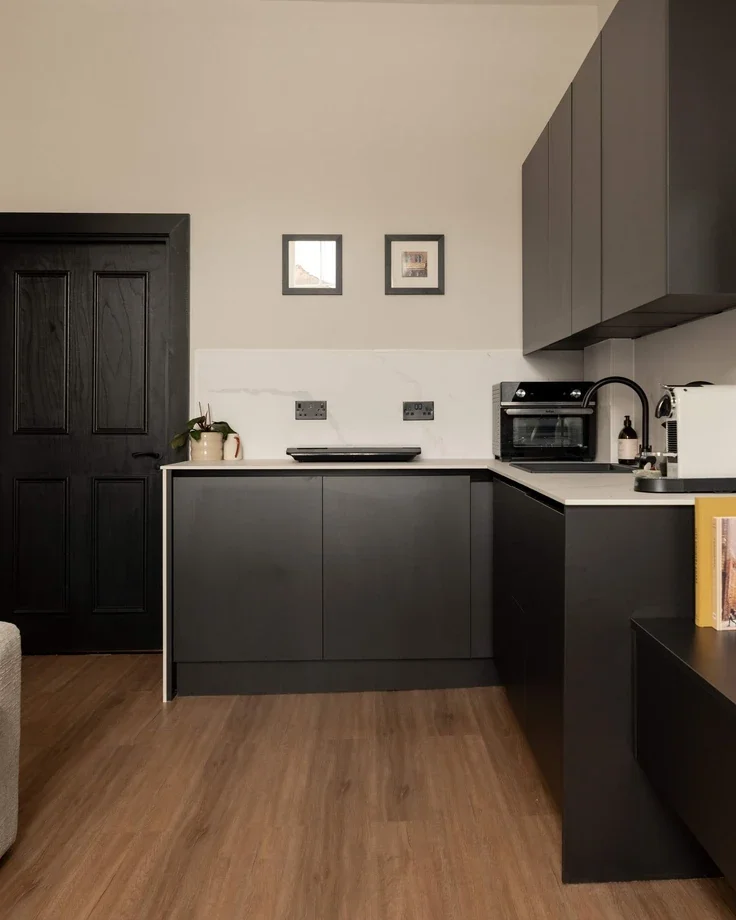 Flat Sauchiehall Lane in Glasgow