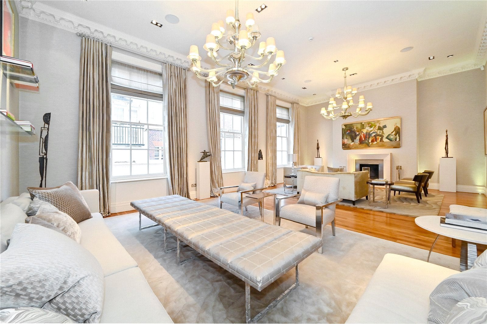 Flat Upper Grosvenor Street in City of Westminster