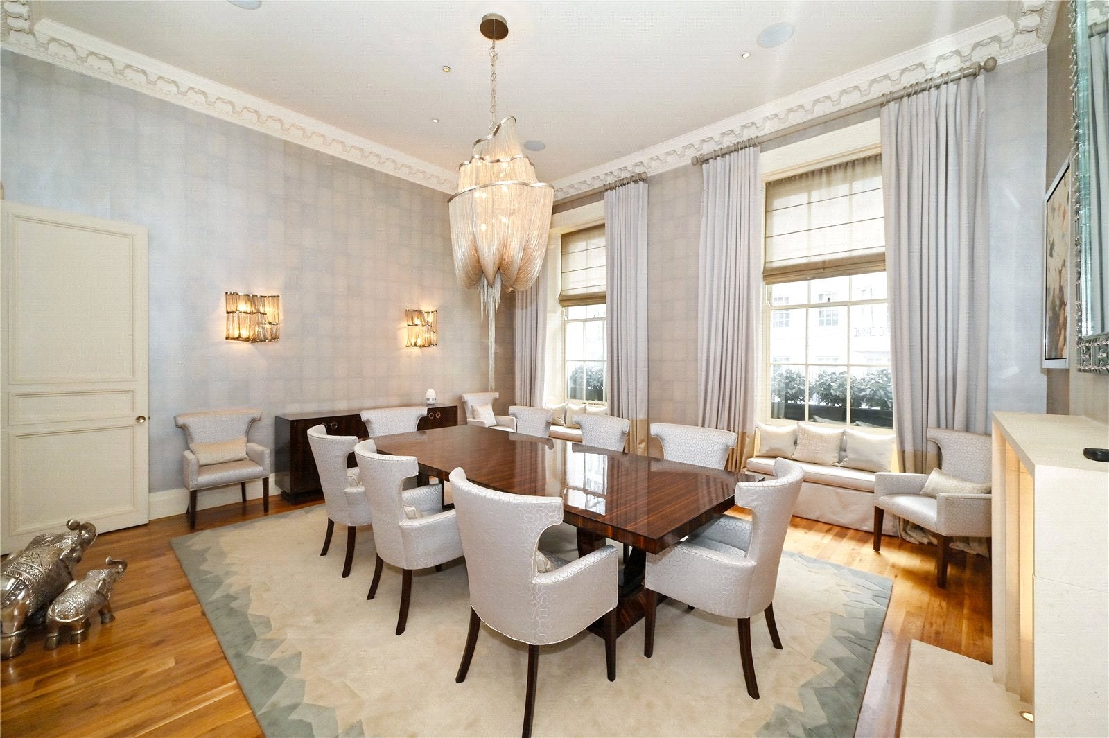 Flat Upper Grosvenor Street in City of Westminster