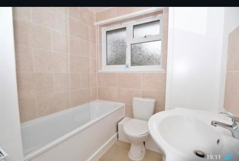 Room Hurst Place in Greater London