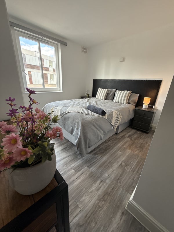 Room Coke Street in Greater London