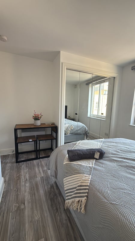 Room Coke Street in Greater London